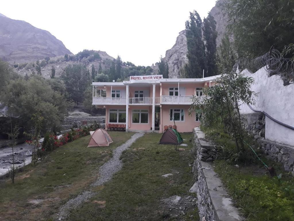 Kentish Lodge Skardu Exterior photo